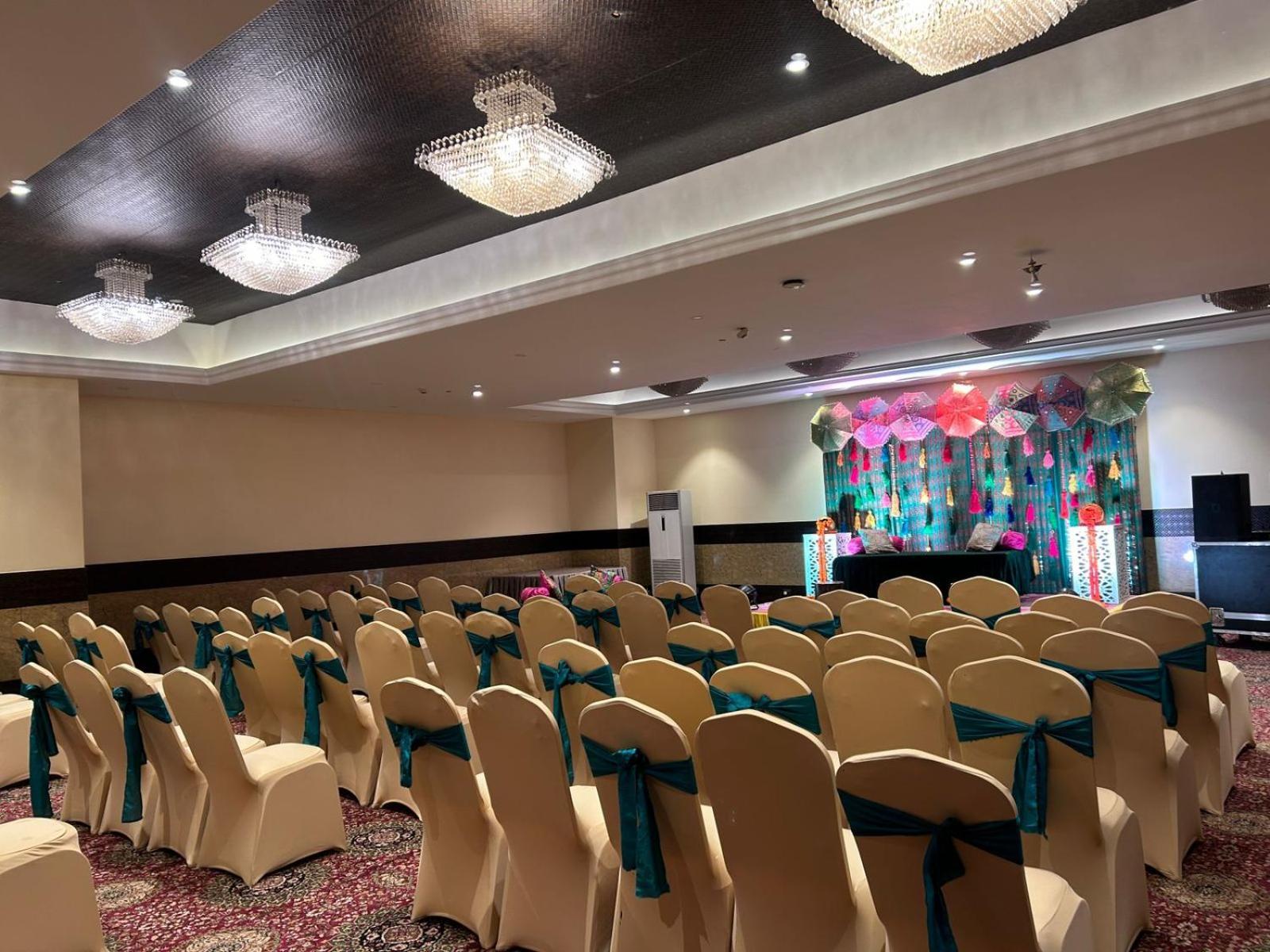 Saura Hotel, Agra - A Club Mahindra Associate Extérieur photo
