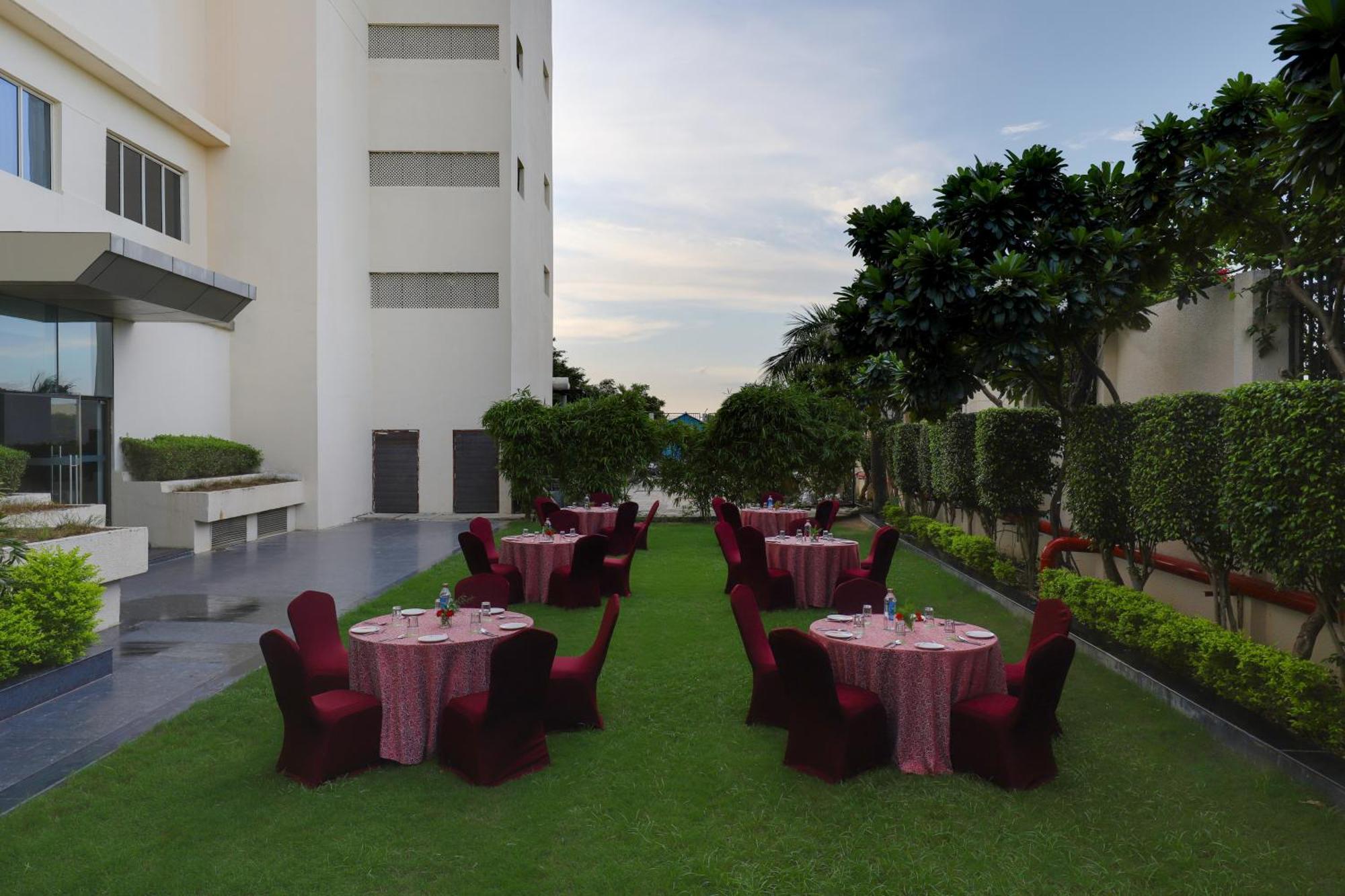Saura Hotel, Agra - A Club Mahindra Associate Extérieur photo