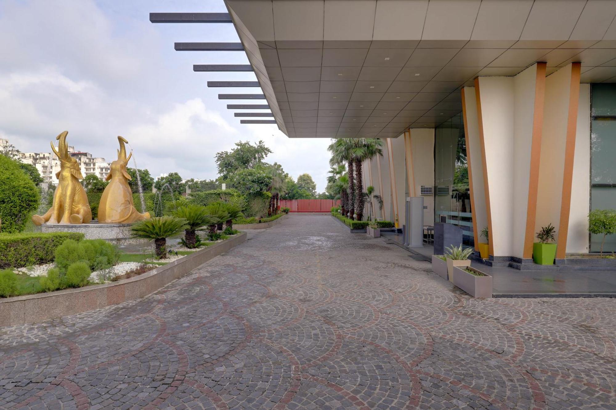 Saura Hotel, Agra - A Club Mahindra Associate Extérieur photo