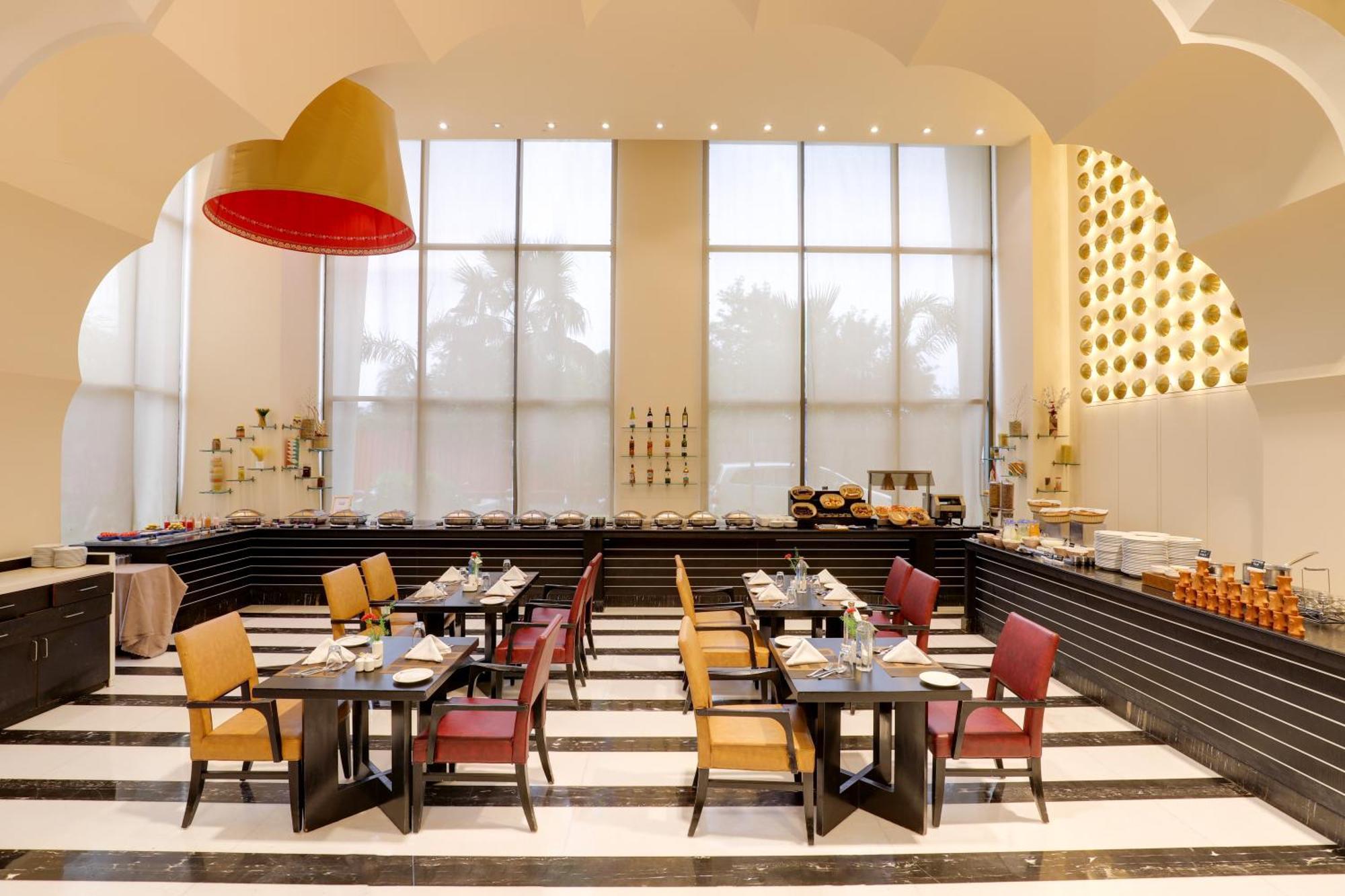 Saura Hotel, Agra - A Club Mahindra Associate Extérieur photo